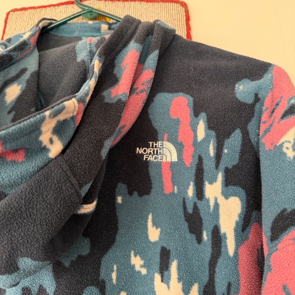 Super Soft Super Comfortable sweatshirt/hoodie by NORTH FACE - Picture 5 of 8